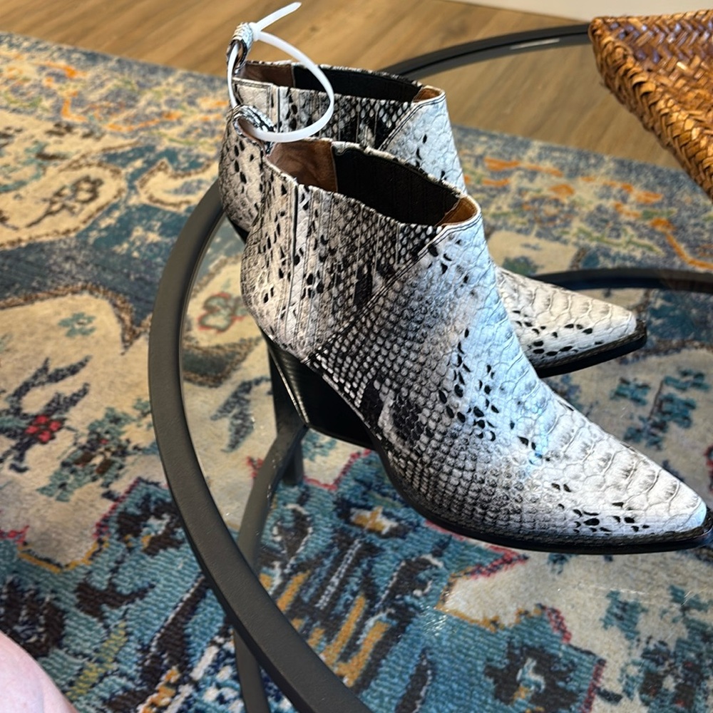 Size 9 Jeffery Campbell snakeskin booties
